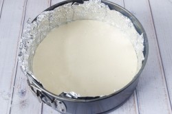 название картинки Заливной пирог с фаршем на кефире