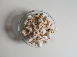 название картинки Заливной пирог с грибами