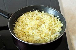 Заливной пирог с капустой на кефире