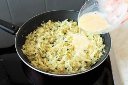 Заливной пирог с капустой на кефире