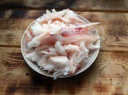 Заливной пирог с рыбой на кефире