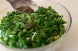 Рыбный заливной пирог с горбушей консервированной на кефире - шаг 12 Рыбный заливной пирог с горбушей консервированной на кефире - шаг 12