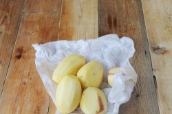 Картофель дольками запеченный в духовке