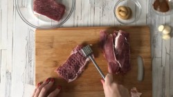 Запеченная свиная вырезка с горчицей