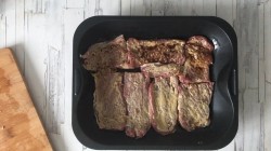 Запеченная свиная вырезка с горчицей