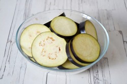 Свинина с баклажанами в духовке - шаг 4