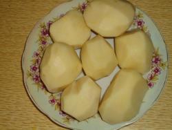 Картошка гармошка с зеленью и чесноком новогодняя