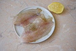 Запеченное филе тилапии в духовке - шаг 2 Запеченное филе тилапии в духовке - шаг 2