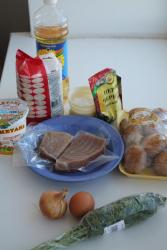 Тунец с грибами в сметане в духовке