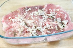 название картинки Запеченная свинина с картофелем и сыром