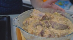 Запеченные маринованные свиные ребрышки