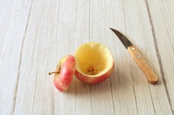 Запеченные яблоки с творогом в духовке