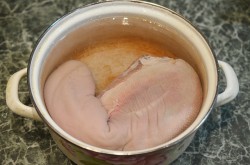 название картинки Запеченный говяжий язык в духовке