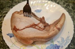 название картинки Запеченный говяжий язык в духовке