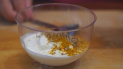 Запеченный картофель с корочкой под соусом