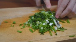 Запеченный картофель с корочкой под соусом