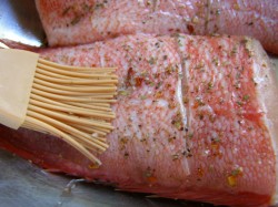 Морской окунь, запеченный в духовке - шаг 4 Морской окунь, запеченный в духовке - шаг 4