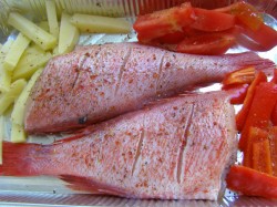 Морской окунь, запеченный в духовке - шаг 8 Морской окунь, запеченный в духовке - шаг 8