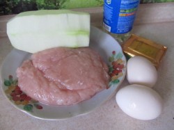 название картинки Запеканка из кабачков с фаршем в мультиварке