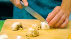 Запеканка из картофеля с шампиньонами в мультиварке