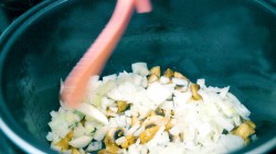 Запеканка из картофеля с шампиньонами в мультиварке