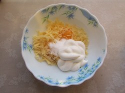 Запеканка из картошки с сыром и чесноком