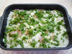 Рис с куриной грудкой и овощами в духовке