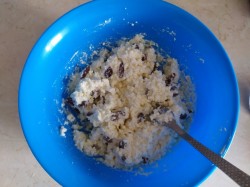 Запеканка на молоке с манкой и творогом как в садике - шаг 6