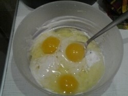 Брокколи в сметане в духовке с сыром запеканка