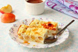 Запеканка с яблоками и манкой творожная
