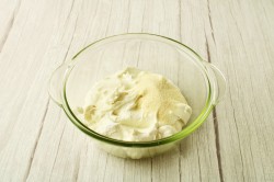 Запеканка с яблоками и манкой творожная