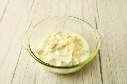 Запеканка с яблоками и манкой творожная