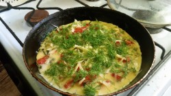 Запеканка из чесночных стрелок на сковороде - шаг 5 Запеканка из чесночных стрелок на сковороде - шаг 5