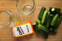 название картинки Соленые огурцы на зиму холодным способом в банках