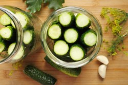 название картинки Соленые огурцы на зиму холодным способом в банках