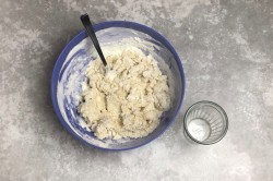 Заварное тесто на пельмени и вареники с яйцом