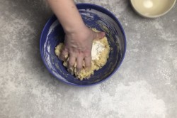 Заварное тесто на пельмени и вареники с яйцом