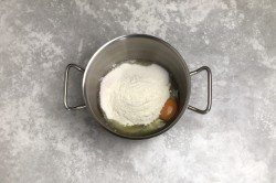 Заварной крем на молоке и яйцах