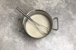 Заварной крем на молоке и яйцах