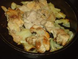 Заяц, тушеный в сметане