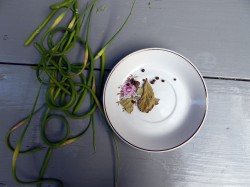 Зелень чеснока маринованная на зиму