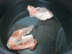 Зеленый борщ с щавелем в мультиварке - шаг 2