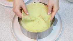 название картинки Зеленый блинный торт без красителей