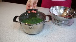 название картинки Зеленый блинный торт без красителей