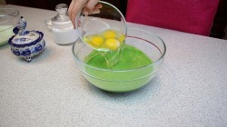 название картинки Зеленый блинный торт без красителей