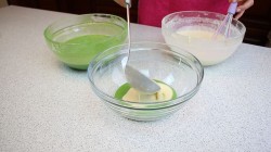 название картинки Зеленый блинный торт без красителей