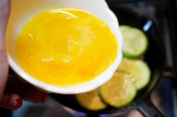 название картинки Кабачки жареные с яйцом