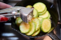 название картинки Кабачки жареные с яйцом