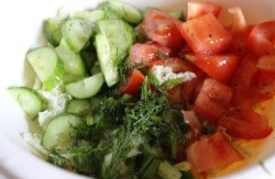 название картинки Зразы из тилапии в беконе с овощным салатом