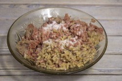 Зразы мясные с яйцом - шаг 4 Зразы мясные с яйцом - шаг 4